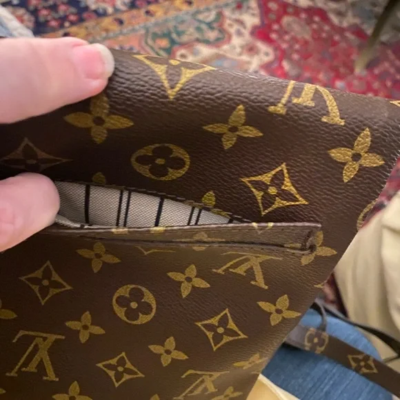 Louis Vuitton Brown Monogram Crossbody Bag - Picture 5 of 9